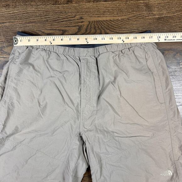 The North Face Shorts Mens XL Khaki Hiking Lightweight Zip Pocket Stow Pocket - Picture 5 of 10